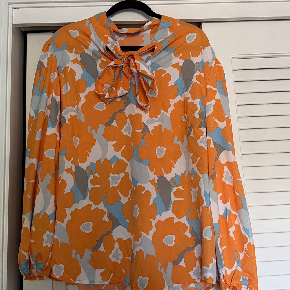 SHEIN Curve Orange and White Floral Blouse